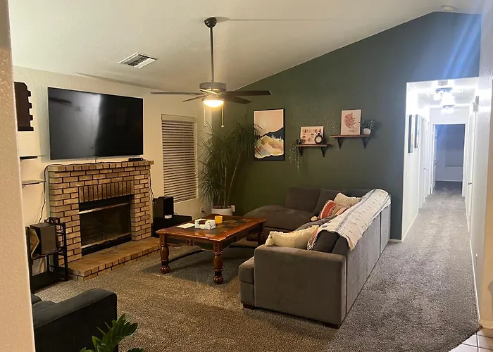 Cheerful 3Br 2Ba Sauna Spa Pool Table Ppong Bbq More