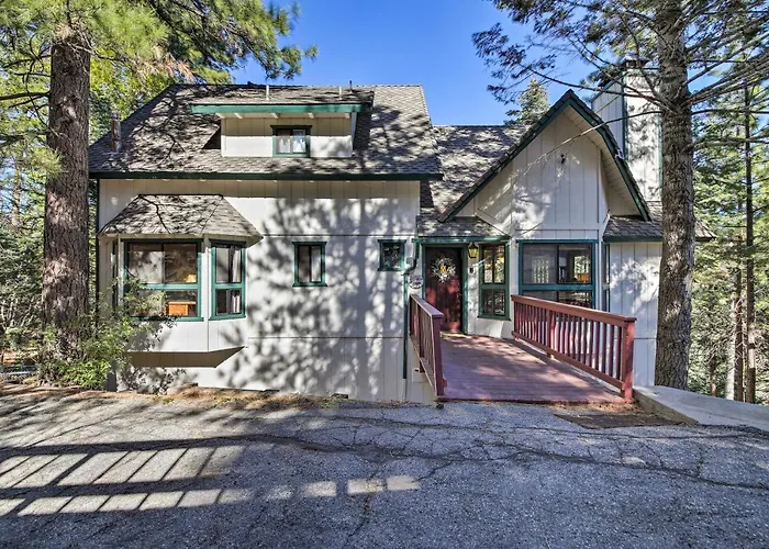 Spacious Lake Arrowhead Home W/ 2 Decks & Views